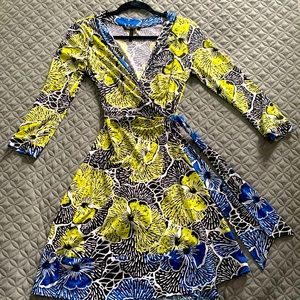 Stylish BCBG bright floral wrap dress